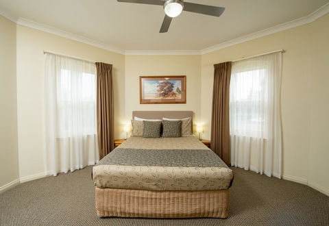 Clare Country Club - Whitsundays Accommodation 17