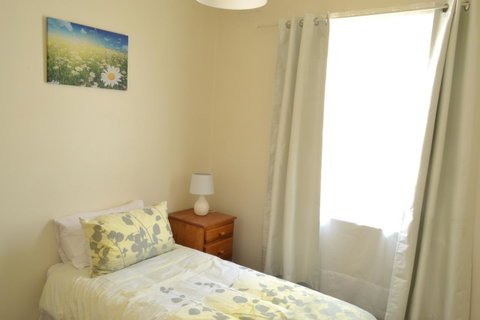 Prospect Holiday House - Whitsundays Accommodation 2