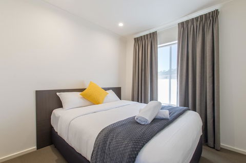 Mick O\'Sheas - Whitsundays Accommodation 17