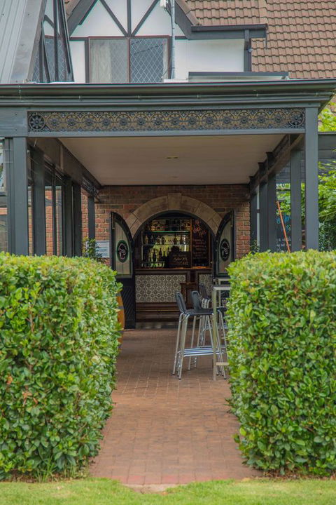 Mick O\'Sheas - Whitsundays Accommodation 40