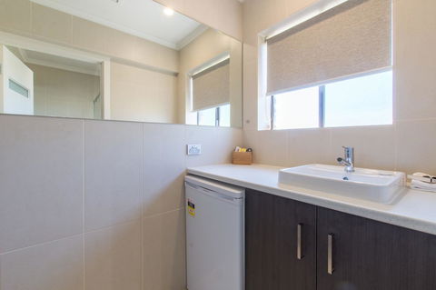 Mick O\'Sheas - Whitsundays Accommodation 26