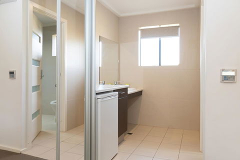 Mick O\'Sheas - Whitsundays Accommodation 3