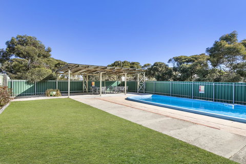 Border Village Roadhouse - Whitsundays Accommodation 31