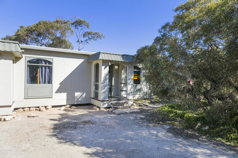 Border Village Roadhouse - Whitsundays Accommodation 37