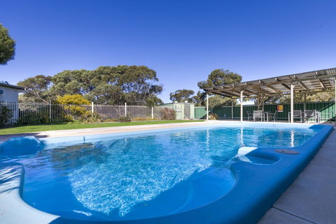 Border Village Roadhouse - Whitsundays Accommodation 33