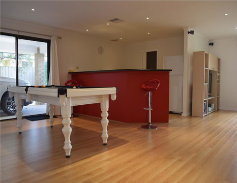South Coast Escape - Whitsundays Accommodation 8