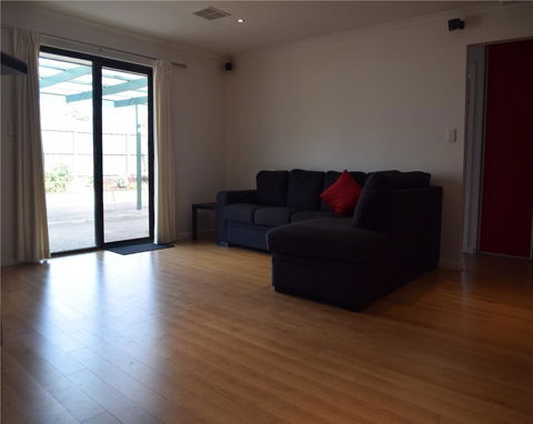 South Coast Escape - Whitsundays Accommodation 5