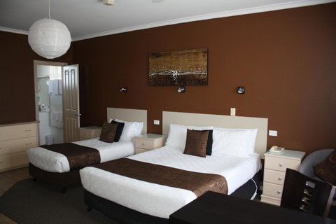 Lakeview Motel And Apartments - Whitsundays Accommodation 0