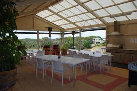 Lakeview Motel And Apartments - Whitsundays Accommodation 33