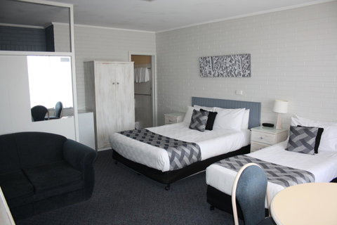 Lakeview Motel And Apartments - Whitsundays Accommodation 13