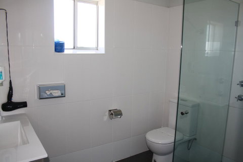 Lakeview Motel And Apartments - Whitsundays Accommodation 38
