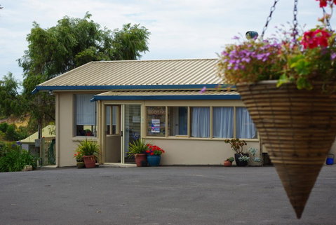 Lakeview Motel And Apartments - Whitsundays Accommodation 35