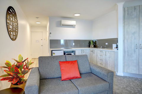 Limani Motel - Whitsundays Accommodation 14