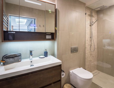 Penthouse On The Promenade - Whitsundays Accommodation 11