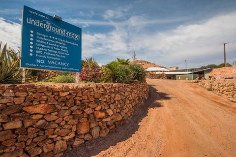 The Underground Motel - Whitsundays Accommodation 24