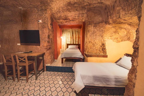 The Underground Motel - Whitsundays Accommodation 20