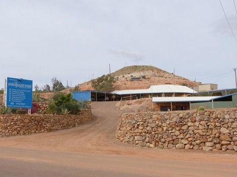 The Underground Motel - Whitsundays Accommodation 22