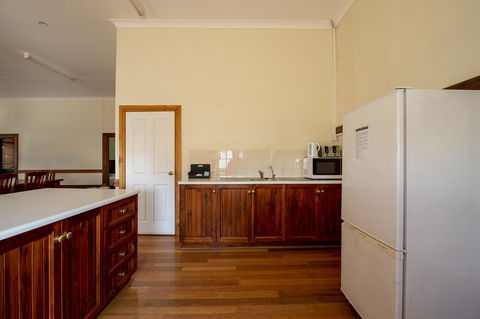 City Centre Motel Hotel - Whitsundays Accommodation 35