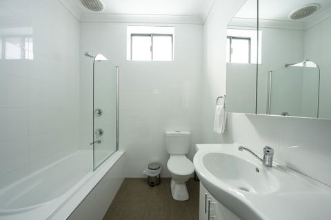 City Centre Motel Hotel - Whitsundays Accommodation 29