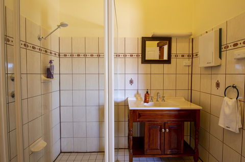 City Centre Motel Hotel - Whitsundays Accommodation 33