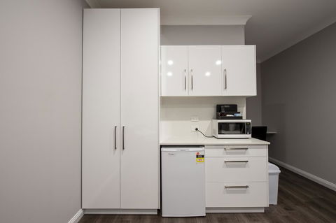 City Centre Motel Hotel - Whitsundays Accommodation 24