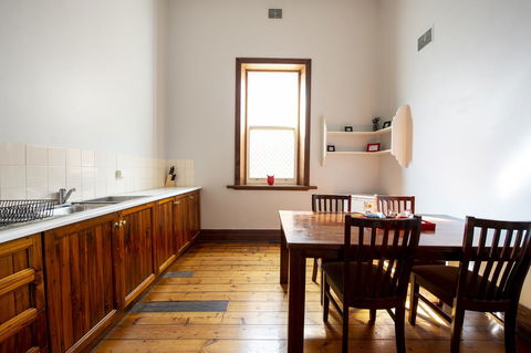 City Centre Motel Hotel - Whitsundays Accommodation 5