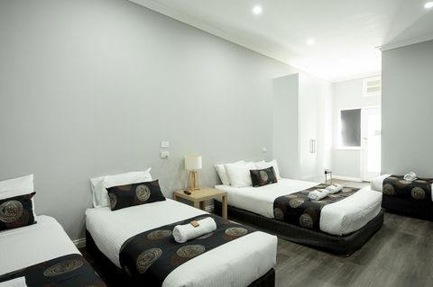 City Centre Motel Hotel - Whitsundays Accommodation 12