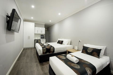 City Centre Motel Hotel - Whitsundays Accommodation 18