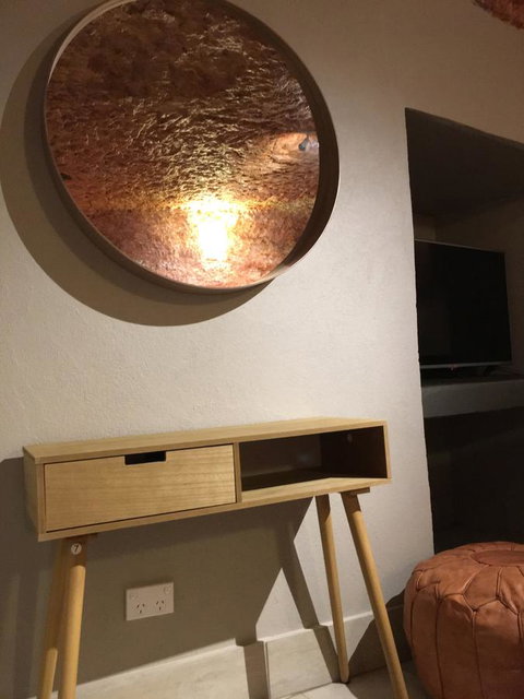 The Lookout Cave Underground Motel - Whitsundays Accommodation 10