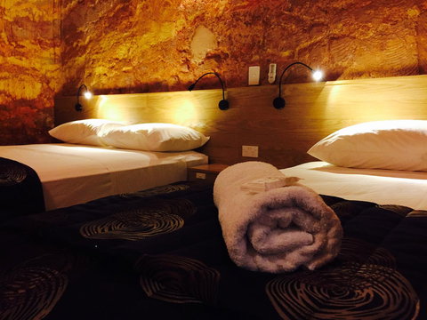 The Lookout Cave Underground Motel - Whitsundays Accommodation 28