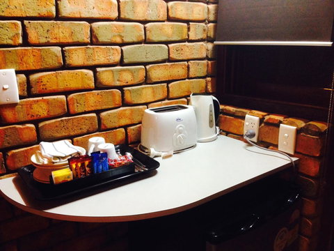 The Lookout Cave Underground Motel - Whitsundays Accommodation 20