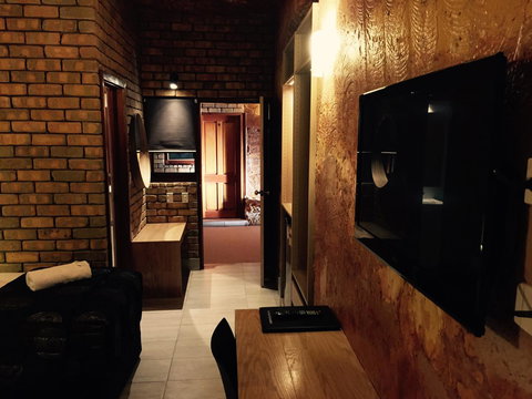 The Lookout Cave Underground Motel - Whitsundays Accommodation 33