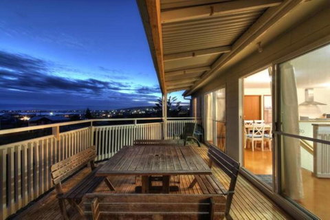 SeaWatch-Sea Views - Whitsundays Accommodation 7