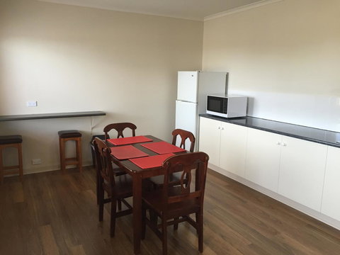 Blue Lake Motel - Whitsundays Accommodation 26