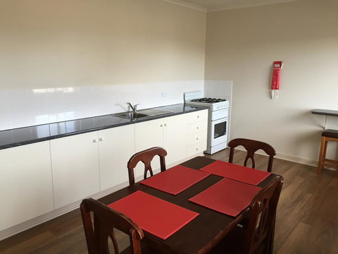 Blue Lake Motel - Whitsundays Accommodation 25