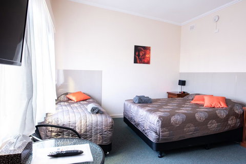 Blue Lake Motel - Whitsundays Accommodation 16