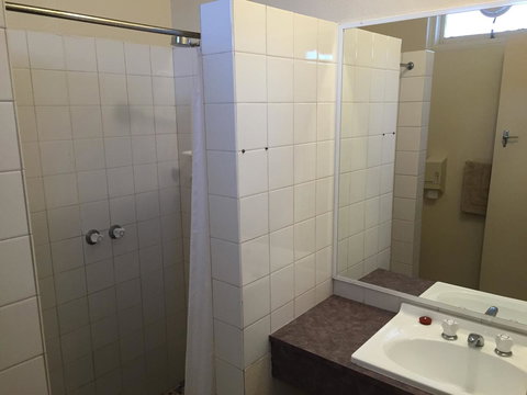 Blue Lake Motel - Whitsundays Accommodation 19