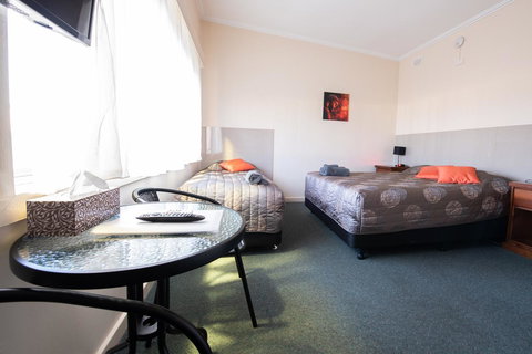 Blue Lake Motel - Whitsundays Accommodation 15