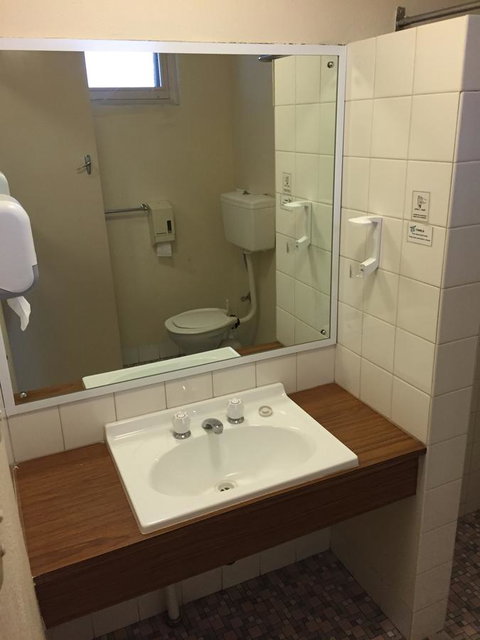 Blue Lake Motel - Whitsundays Accommodation 28