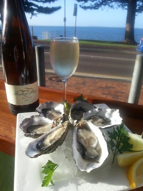 Pier Hotel Port Lincoln - Whitsundays Accommodation 7