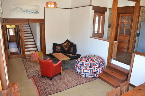 Of Stone & Wood Guesthouse - Whitsundays Accommodation 7