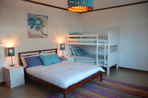 Of Stone & Wood Guesthouse - Whitsundays Accommodation 13