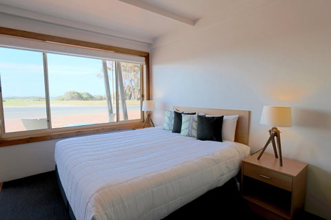 Harbour View Motel - Whitsundays Accommodation 20