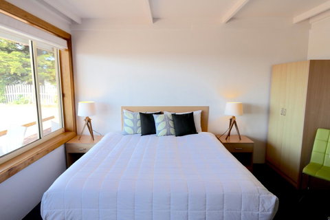Harbour View Motel - Whitsundays Accommodation 25