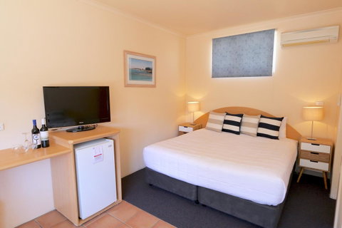Harbour View Motel - Whitsundays Accommodation 36