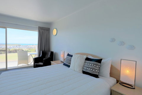 Harbour View Motel - Whitsundays Accommodation 3