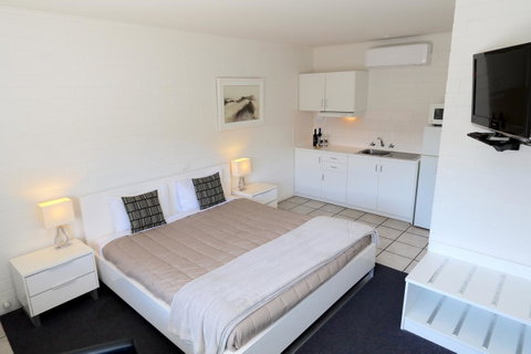 Harbour View Motel - Whitsundays Accommodation 32