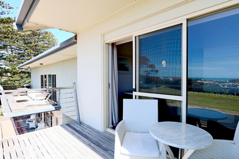 Harbour View Motel - Whitsundays Accommodation 10
