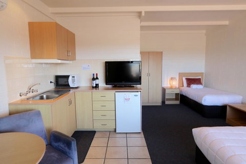 Harbour View Motel - Whitsundays Accommodation 27