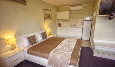 Harbour View Motel - Whitsundays Accommodation 35